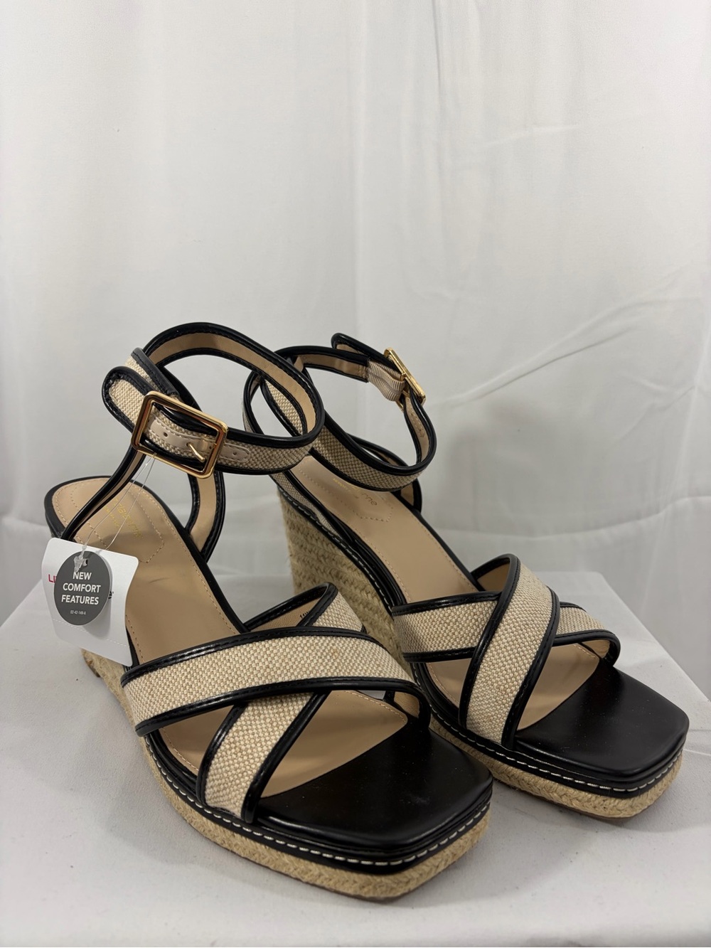 NWT Liz Claiborne Women’s Size 11W Beige and Black Espadrille Wedge Sandals